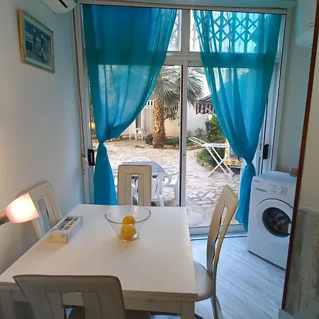 Gomecin's - C/ D'osca 4 Apartament